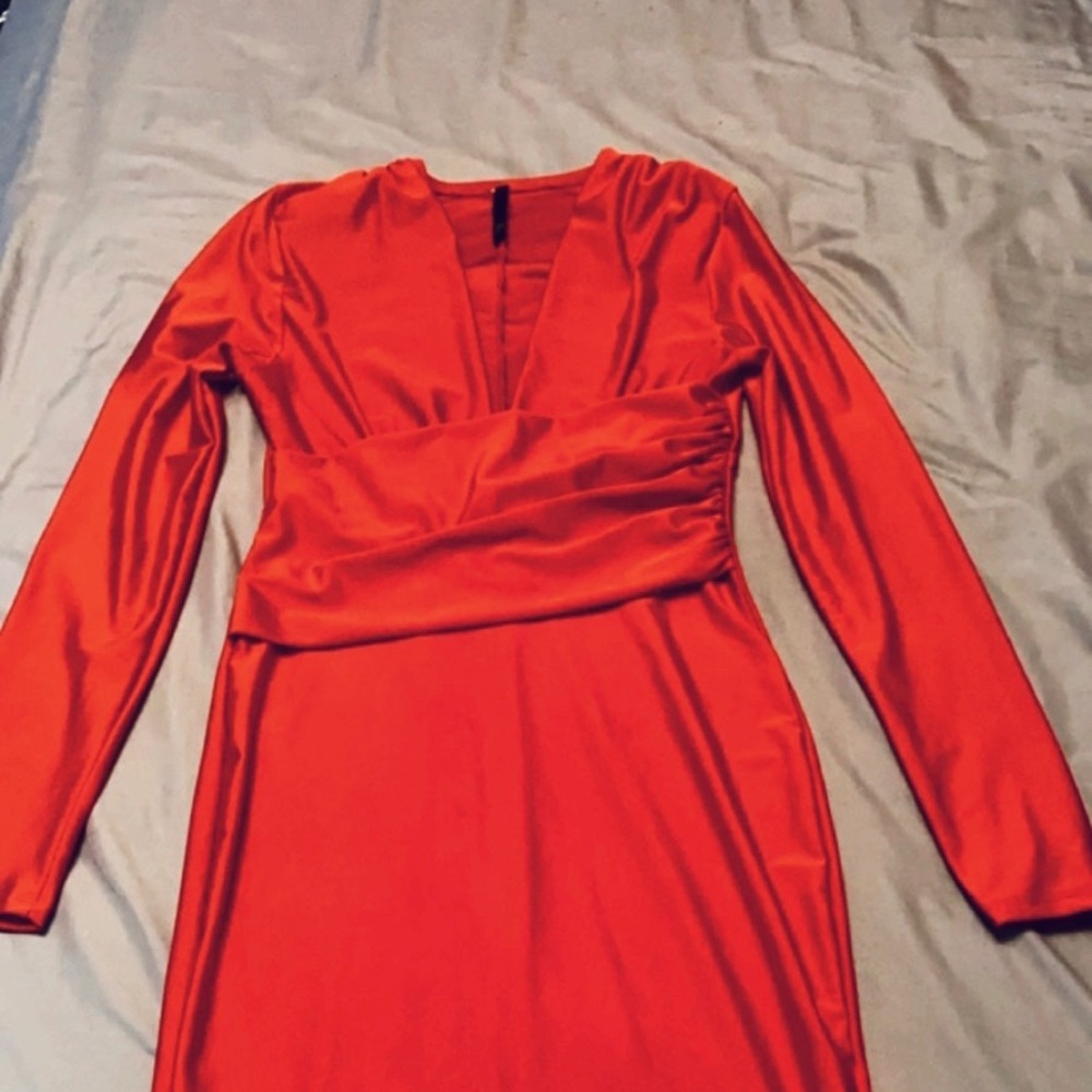 Red Dress - Picture 2 of 2
